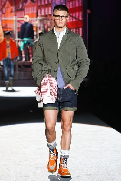Look 9